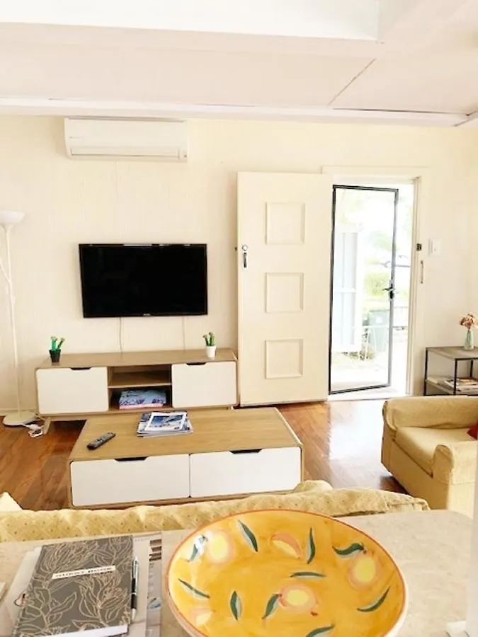 The Beach Cottage! Bongaree Holiday home