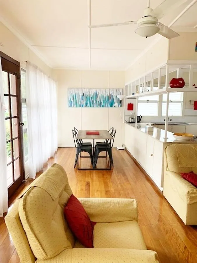 Holiday home The Beach Cottage! Bongaree
